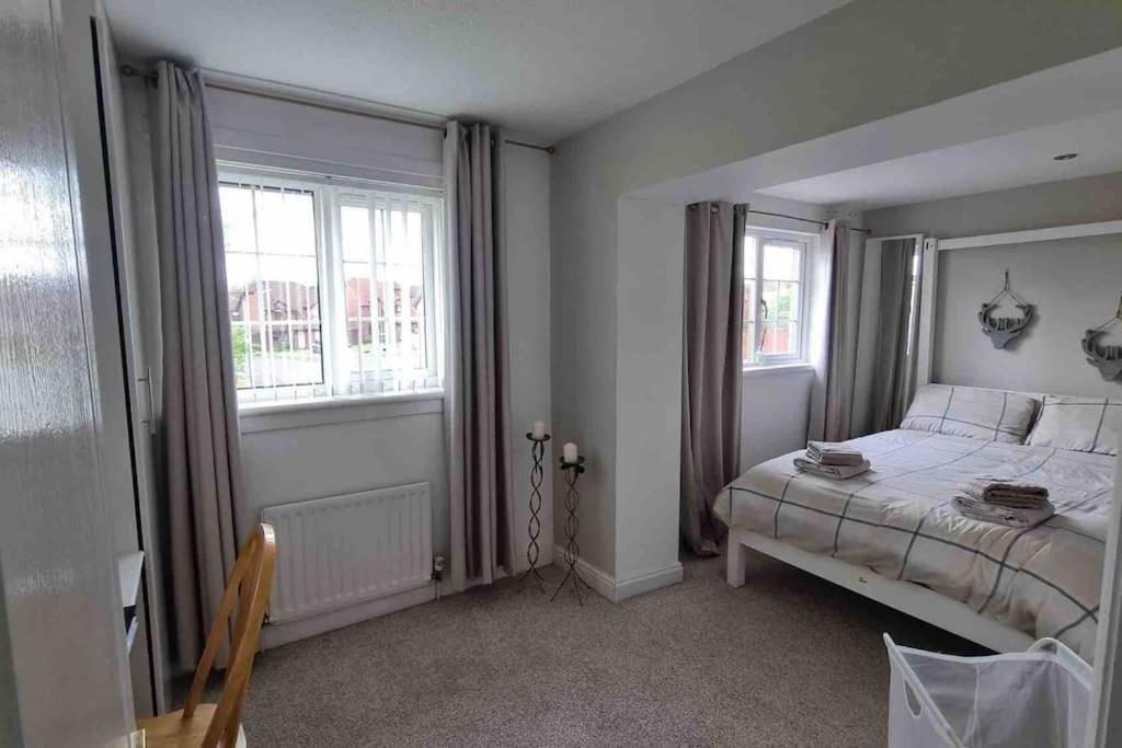 15 Min Drive To Airport 20 Min To Loch Lomond And City Center Old Kilpatrick Exteriér fotografie